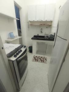 6 minutos das praias copacabana e ipanema.