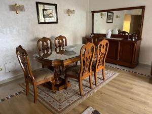 Lovely furnished 2-bedroom apartment with balcony