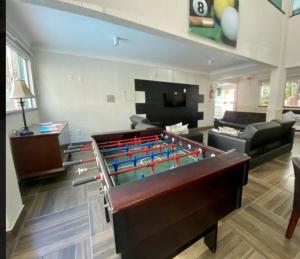 Apartamentos com piscinas na praia de Bombas