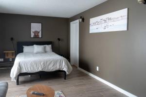 One Bedroom Condo Near Whyte Ave - 3hvězdičkové hotely ve městě Edmonton