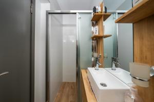 Vertigo Modern 2-Bedroom Apartment with Parking & Vitosha View