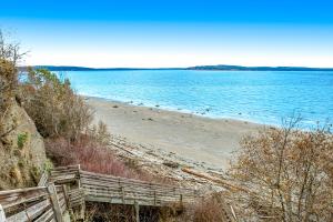 Eastside Beachside Greenbank Getaway