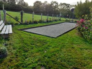 Charme et Authenticité en Forêt Maine Normandie : Demeure Rénovée avec Jardin, Idéale pour Séjour Détente - FR-1-410-186