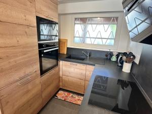 Appartement rénové avec balcon sud, centre Villard-de-Lans - FR-1-515-187