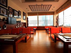 MoonView Hotel HN - by BAY LUXURY