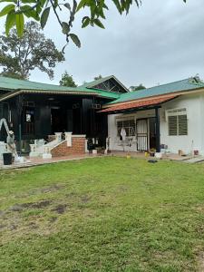 Azli homestay
