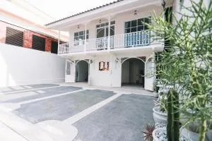 Chertel Poshtel - Ban Chamun (2)