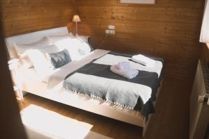 Naturnahes Familienchalet mit Garten - Wifi - Netflix - nur 15 Minuten vom Chiemsee und 35 Minuten von München entfernt