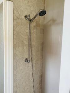 Pretty little house full of charm, located in a green and peaceful setting, very close to sea