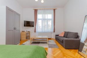 Bartók Boulevard Apartment by NW