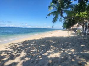 Lanta Riviera Beach Resort