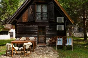 Pristava Lepena Village 