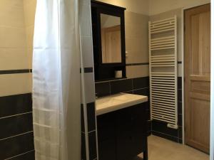Maisons de vacances Gite de charme a Fremainville dans le vexin : Maison 3 Chambres