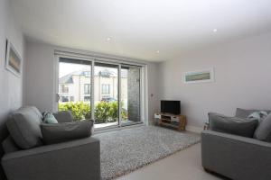 LIKONI 1 by BOURNECOAST - A Modern Holiday Apartment with SEA VIEWS, Patio Area and Parking - FM6194