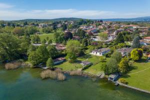 Villa Martine Au Bord Du Lac - Happy Rentals