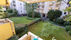 Schwabing Studio with Garden Views