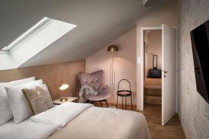 Theatre 9 Apartments by Adrez