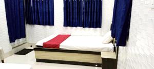 HOTEL SWASTIK "free pick up from station & airport"