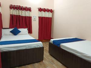 HOTEL SWASTIK "free pick up from station & airport"