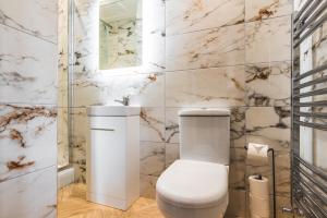 Dreamy Derby City Apartment Free Wi-Fi & Parking