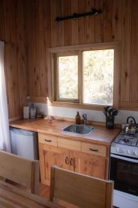 Mini Casa en la montaña con vista a la CASCADA- Andes Alquileres