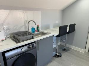 1BDR Flat Cardiff City Centre - Homesy - Contractor & Family Friendly - Flexible