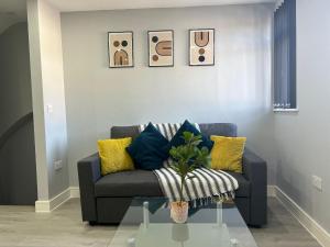 NEW Modern Flat! Monthly Discount! Near City Centre