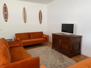 THE BEACH - large apartment with private beach