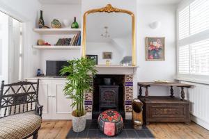 Charming and Spacious 1 BR flat in Battersea