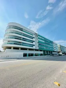 Apartamento 3 Quartos em Frente à Praia do Forte - 卡波布里奥