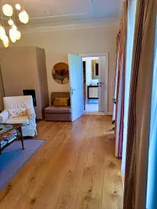 Apartment im Steyr Zentrum, ruhig, Parkplatz, Terasse, 2 Schlafzimmer, WLAN - Steyr