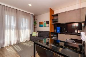 Aion Suites 302 – Lindo apartamento com Vista para o Mar, a 60m da Praia de Bombinhas, com Piscina e Academia no Rooftop.