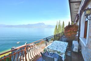 Leonardo Walsh Apartment With Lake View