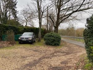 Le chalet bucolique au bord de leau