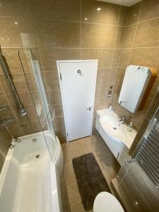 3-Bedroom Flat Central London, 6 Min Walk from Kings Cross Station