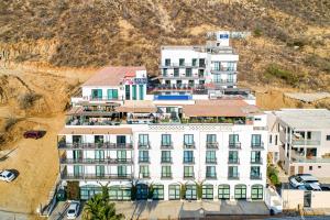 Alina 203a @ Morgan Residences