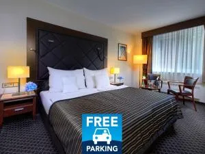 Hotel Selsky Dvur - Bohemian Village Courtyard - Dolní Měcholupy