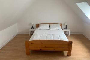 Pretty Norman pearl with garden