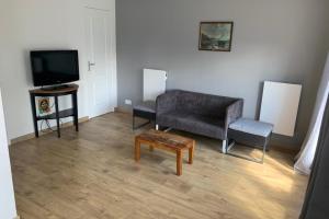 Pretty Norman pearl with garden