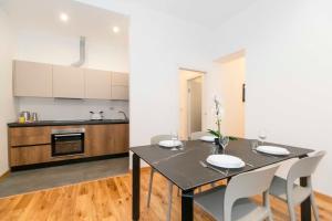 Cenisia District Perosa Roomy Flat