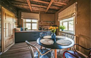 Amazing Home In Male Gacno With Wifi And 2 Bedrooms