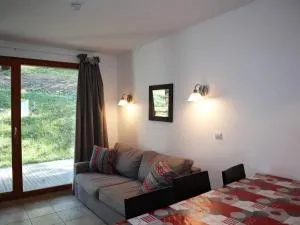 Chalet mitoyen avec piscine, sauna, hammam, départ des pistes, 2 chambres, balcon, Les Orres 1800 - FR-1-322-137 - Лез-Орр