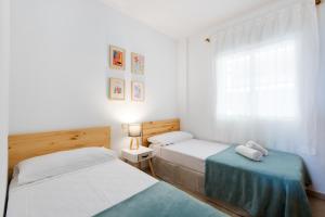 Madeinterranean Beach- Higueron Front Line Apartment