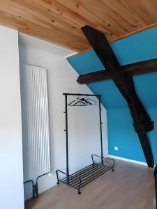 Sejours chez l'habitant Pour une halte aux portes de Bourgoin : Chambre Double avec Salle de Bains Commune