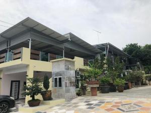 Bonsai Homestay Kluang - B17