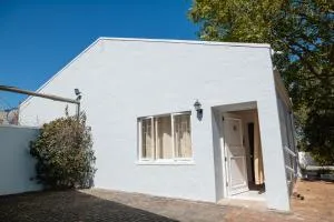 Queen Julie Constantia Lower Cottage - 康斯坦提亚