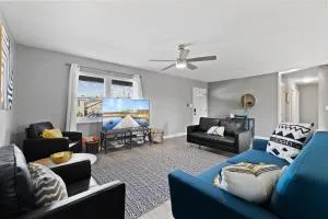 Workfriendly home with ping pong & outdoor grill - Clarksville