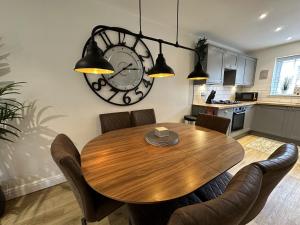 Montys Maison - Part of the The Bay Filey Holiday Village with pool, gym and direct beach access, pub, restaurant, tennis and meadows walks