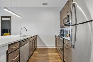 Nashville Cowgirl by Barclé