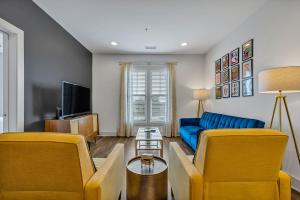 Nashville Cowgirl by Barclé